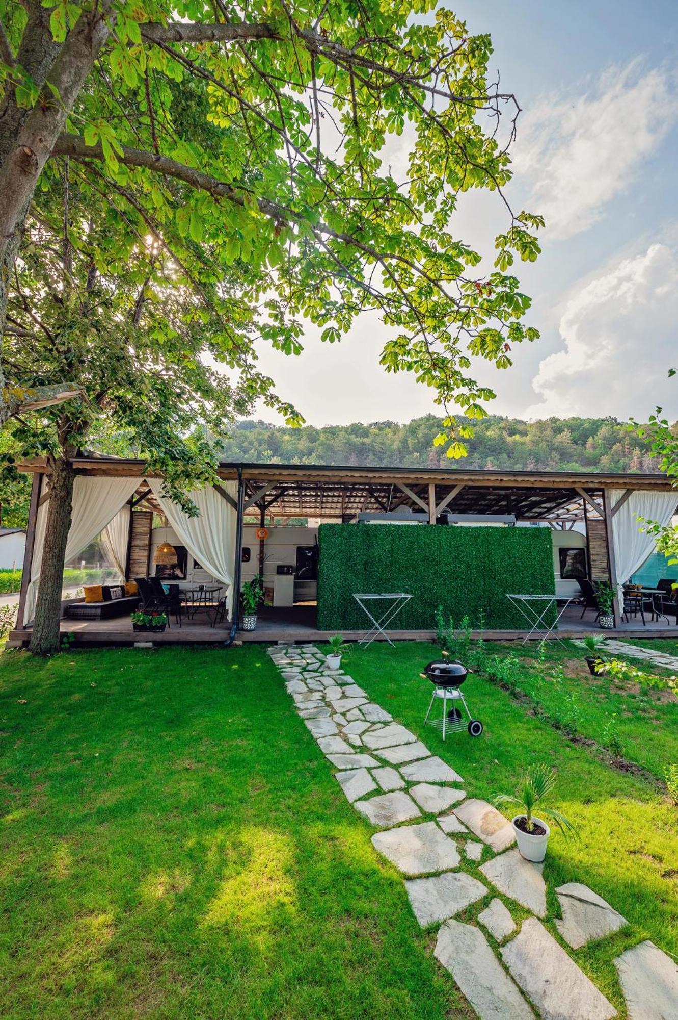 Каравани Avi Iris Фичоза Hotel Varna Exterior photo