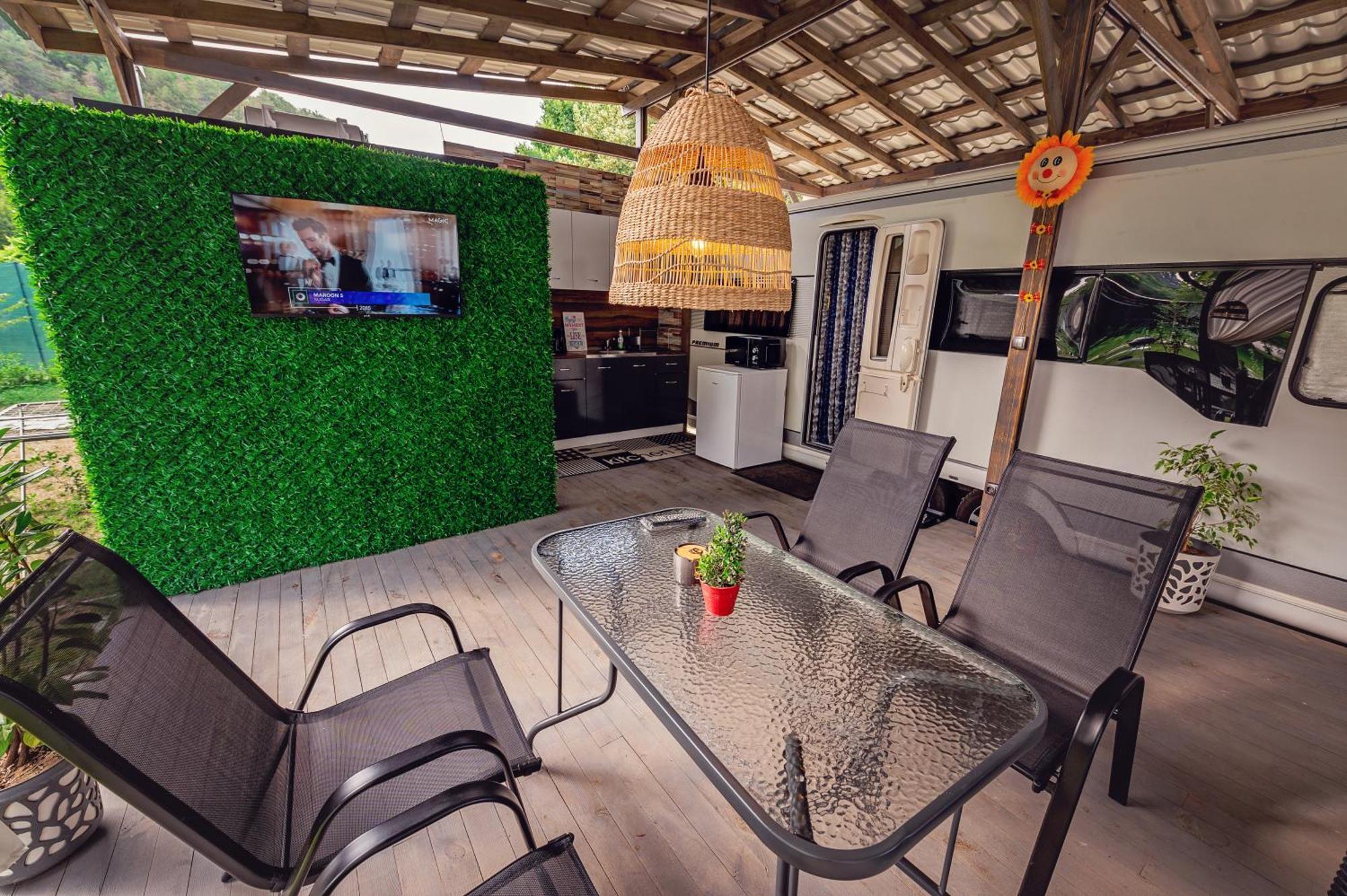 Каравани Avi Iris Фичоза Hotel Varna Exterior photo